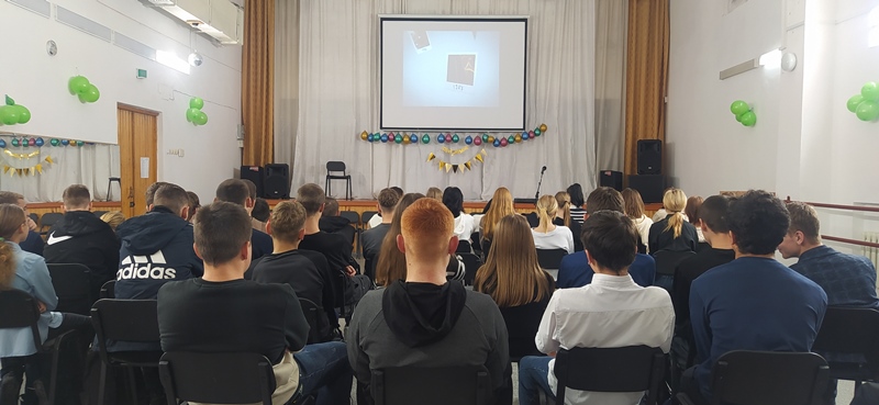 Для подростков Советского района прошел видеолекторий на тему профилактики ВИЧ-инфекции