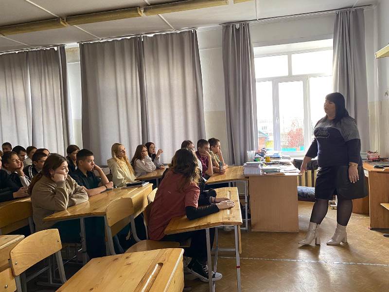 Старшеклассники школы №19 города Бийска обсудили основные аспекты профилактики ВИЧ