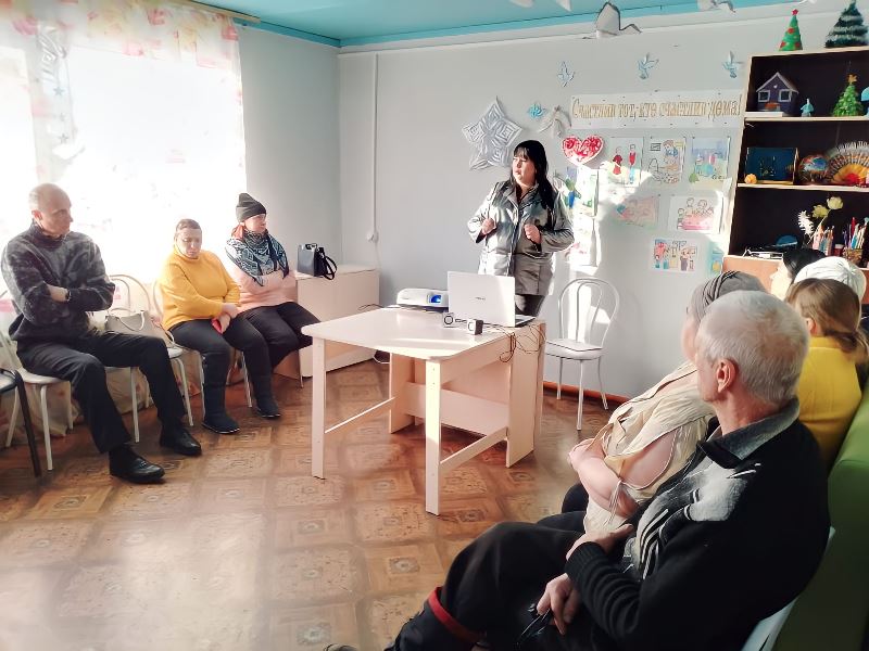 Профилактика ВИЧ в трудовых коллективах Комплексных центров социального обслуживания населения по Зональному и Быстроистокскому районов