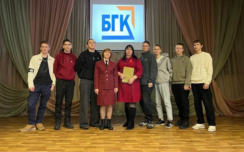 Студенты колледжей г. Бийска приняли участие в Акциях к Всемирному дню борьбы со СПИДом