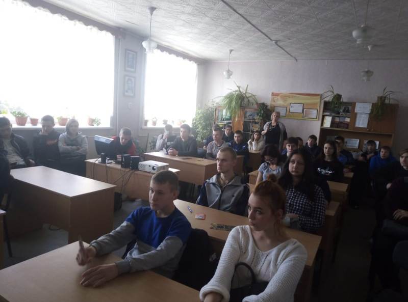 Акция «СТОП ВИЧ/СПИД» для студентов Бийского государственного колледжа
