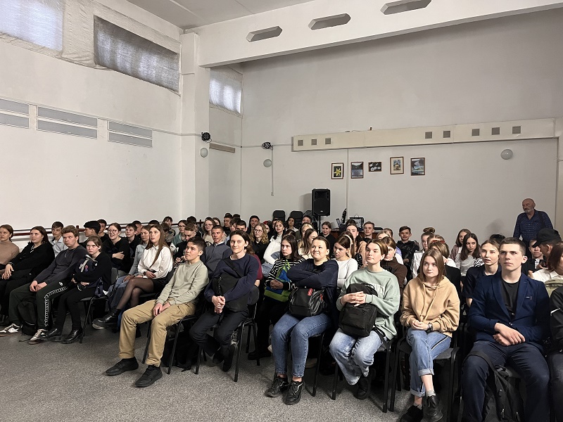 В МБОУ «Советская СОШ» прошел видеолекторий по профилактике ВИЧ